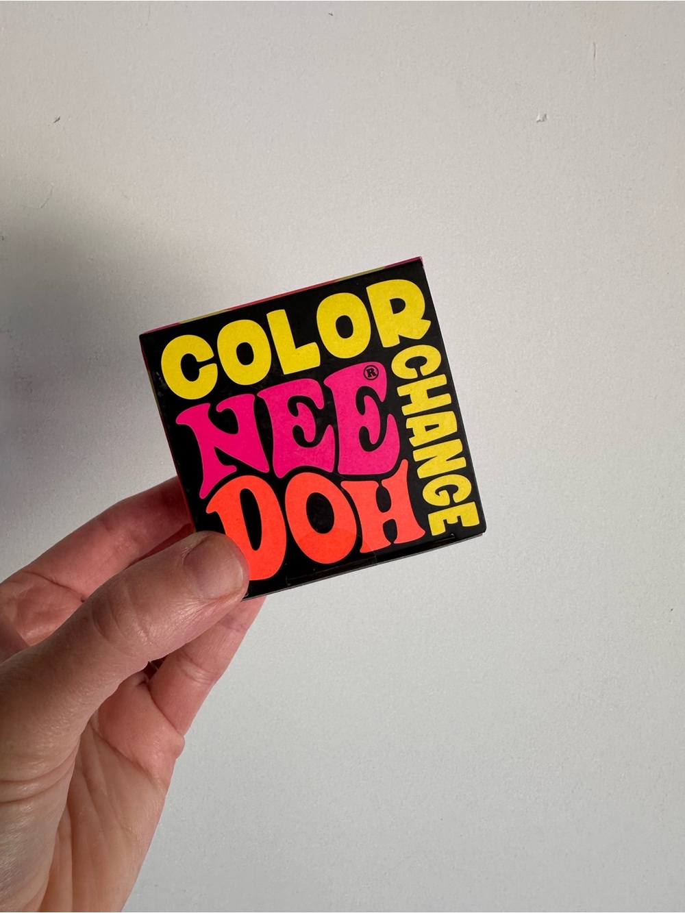 Color NEE DOH Color Change Compact